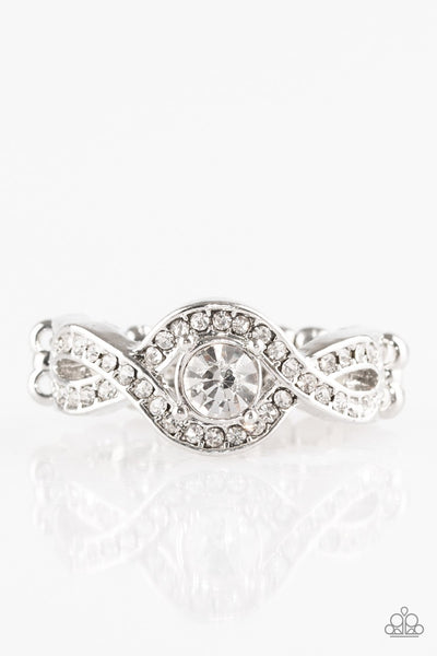 GLAM Of Thrones - White Ring - Paparazzi