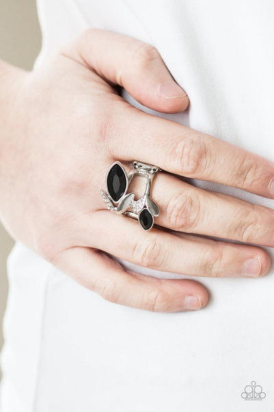 Flawless Foliage - Black Ring - Paparazzi