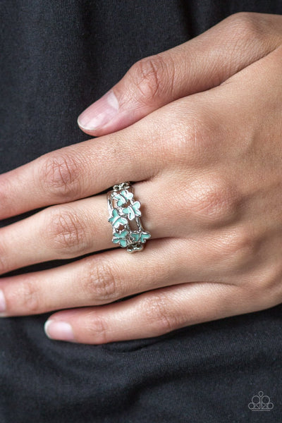 Fluttering Fashion - Green Ring - Paparazzi