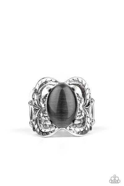 Go For Glow - Black Ring - Paparazzi