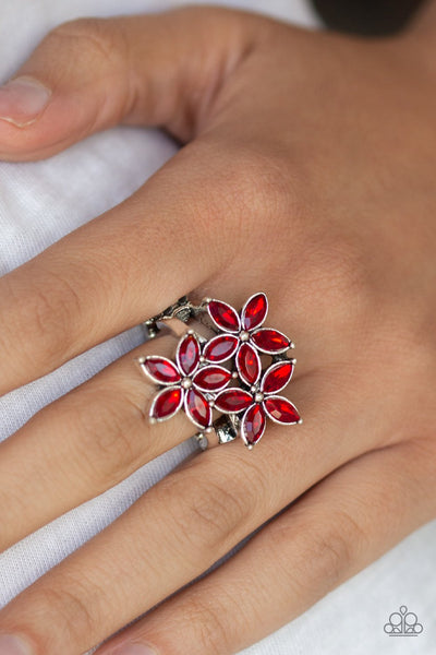 Gardenia Grandeur - Red Ring - Paparazzi