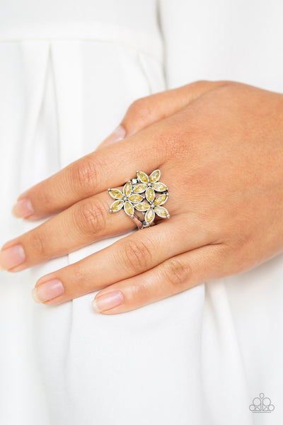 Gardenia Grandeur - Yellow Ring - Paparazzi