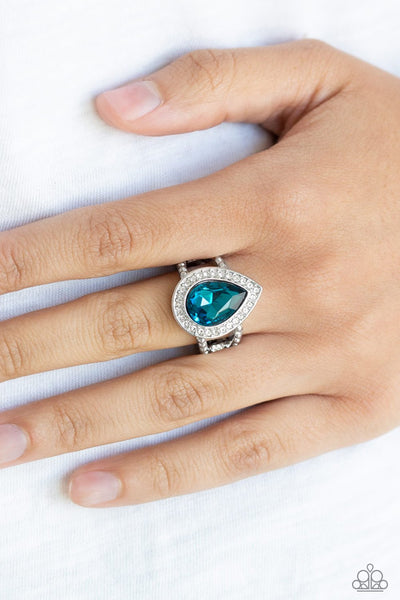 Hollywood Heirloom - Blue Ring - Paparazzi