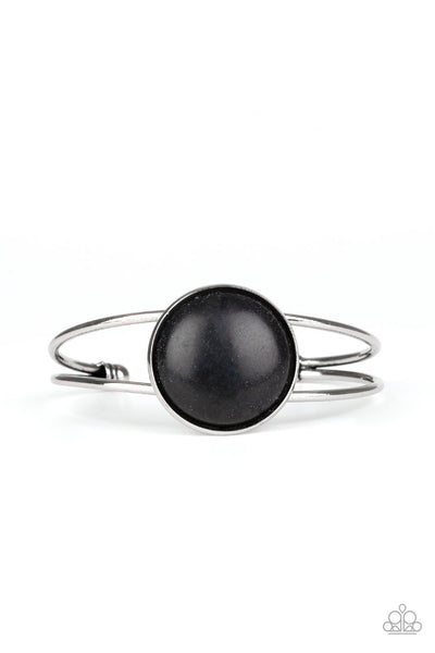 Sandstone Serenity - Black