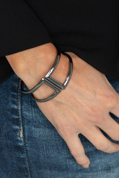 Geo Glam - Black