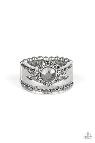 Modern Maven - Silver Ring - Paparazzi