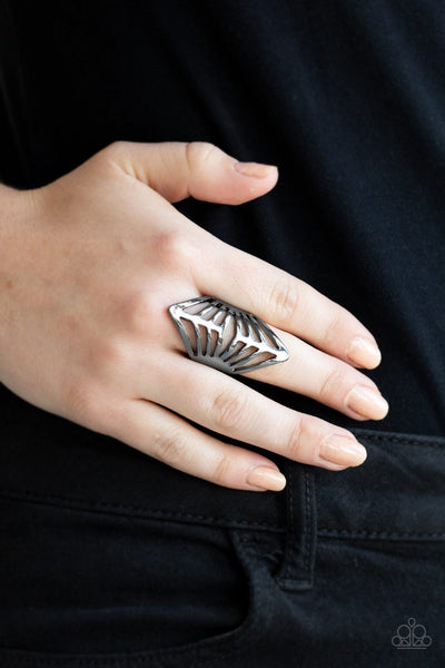 Deco Defender - Black Ring - Paparazzi
