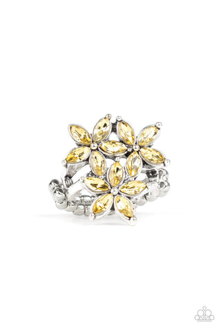 Gardenia Grandeur - Yellow Ring - Paparazzi