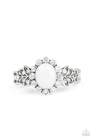 Glitter Garden - White Ring - Paparazzi