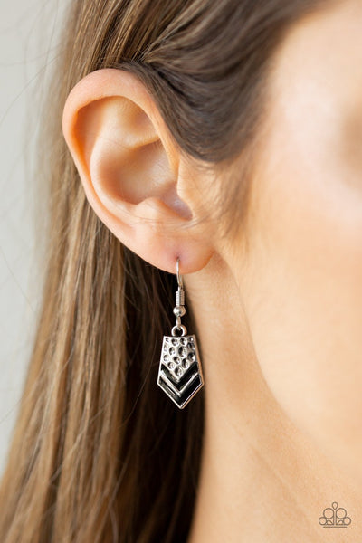 Pack Princess - Black Necklace - Paparazzi