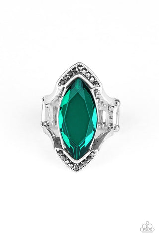 Leading Luster - Green Ring - Paparazzi