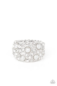 Gatsbys Girl - White Ring - Paparazzi