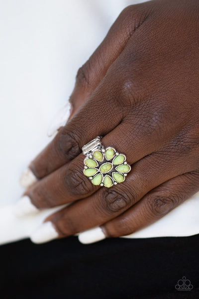 Stone Gardenia - Green Ring - Paparazzi